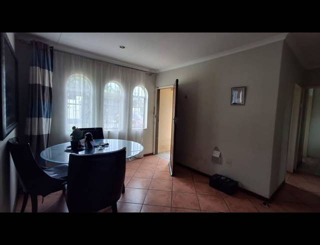 3 BEDROOM HOUSE FOR SALE IN BIRCH ACRES